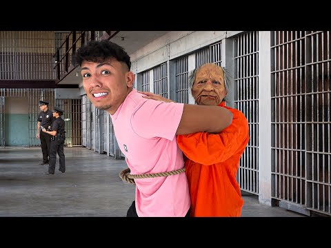 CRAZY PRISONER ATTACKED ME...