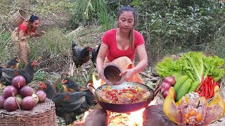 Skills catch chicken for food in forest, Chicken soup chili for jungle food, Top survival video