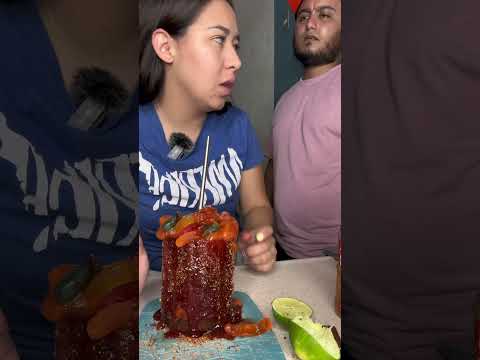 Mi novia cuando come picante #algotranqui #mukbang #comida #humor #mexicansnacks