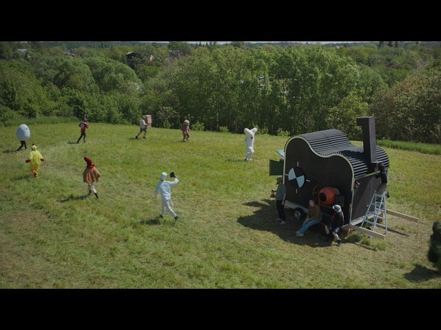 O cameră video. Făcută cu materiale de la HORNBACH.