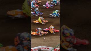 😍🔥 450s off the start at Thunder Valley #SMX #ProMotocross