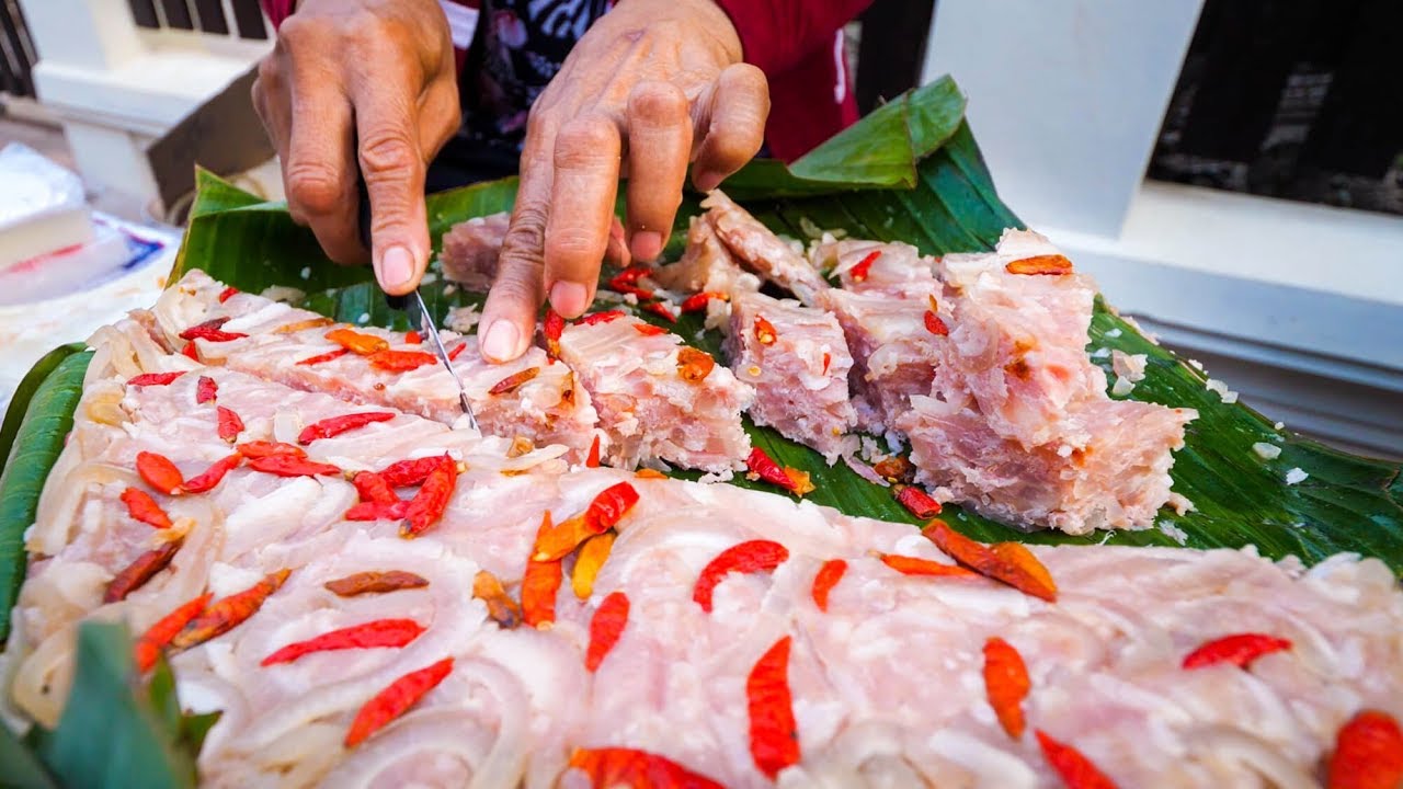Street Food in Luang Prabang - WILD GRILLED BEE HONEY COMB Morning Market Lao Food Tour