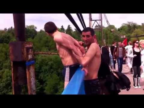Спас дураку жизнь два раза за день
