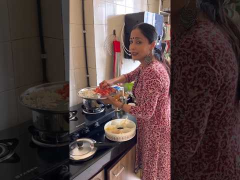 जब खाना बनाने का मन न हो तो मैं ये खिचड़ी बनाती हूं | *HEALTHY KHICHRI RECIPE* #ashortaday #shorts