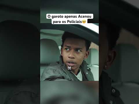 O garoto apenas cumprimentou os policiais #filmes #melhorfilme #shorts