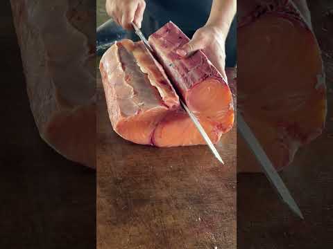 You Won’t Believe This Fish’s Skin – Looks Like a Snake! 🐍🐟#SnakeSkinFish #WhatIsThis