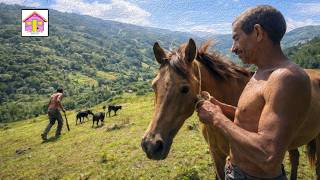 Vive con sus animales en un LEJANO CAMPO