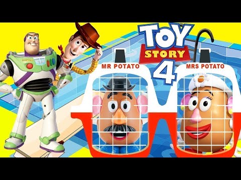 Toy Story Hides Woody and Buzz in Swimming Pool Jail | Ellie Jr.