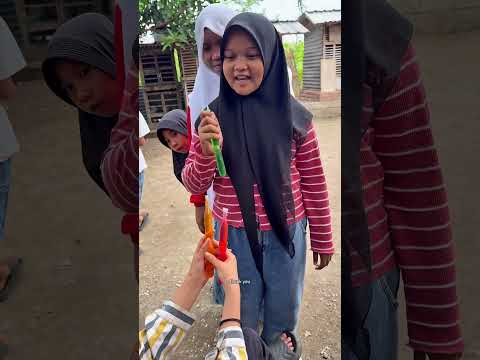 Habibah mau kiko yang ada di balik punggung Sabila!