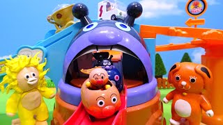 アンパンマンわくわく冒険ドライブとびだせ！バイキンじょうで遊ぶよ！アンパンマンミュージアムGOGOミニカーに乗ってコースを走るよ！
