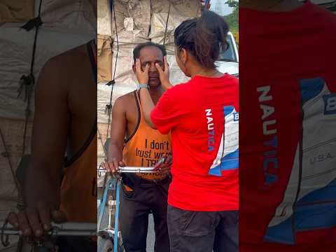 यह भैया इतनी उम्र में भी अपनी मां के लिए रो दिए। इनसे बड़ा दुनिया में कोई नहीं।#humanity #emotional