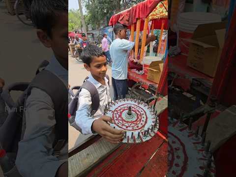 बस एक से चूक गया नहीं तो तीन कुल्फी निकल जाती #shorts #reels #trending #viralvideo