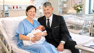 Mit 63 Jahren erlebt Semino Rossi an der Seite seiner Partnerin einen besonders glücklichen Moment.