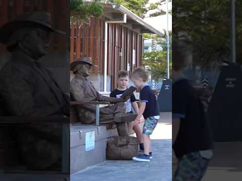 He feel that is real so he leave his friend #riantoprank #kidsprank #funny