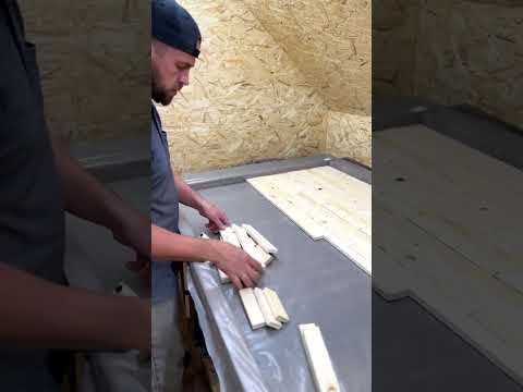 НЕ ВЫКИДЫВАЙТЕ Обрезки Досок от Стройки! Идея для Самоделки с Эпоксидной Смолой