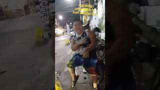 sasayaw daw sya khit walang totog eto ang batang  makulit