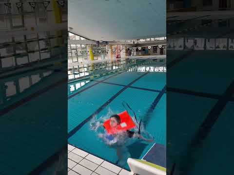 JE TRAUMATISE MON COURS DE NATATION !! #funny #viral #shortvideo #job #swimming