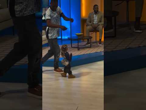Buddy dancing like their hips are being blow dried๐ญ๐ฅ๐#subscribe #reels #viralvideo #tiktok #wow