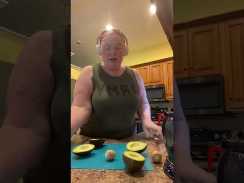 #stitch with olia_chicago #avocadohack #avocadohacks #kimlife #holyguacamole #roborockrun