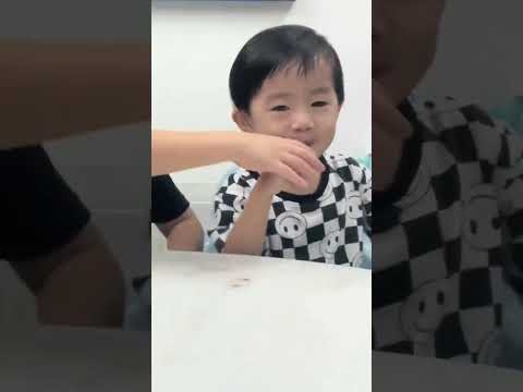 Bros try last lollipop #share 🍭 #strongboyandbabybro #bapabros