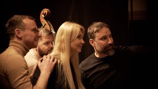 Za dlaňou - Mila Medvedovska a Juraj Benetin