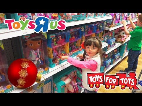 Toys R Us CHRISTMAS TOY HUNT | Toys For Tots | Kinder Playtime