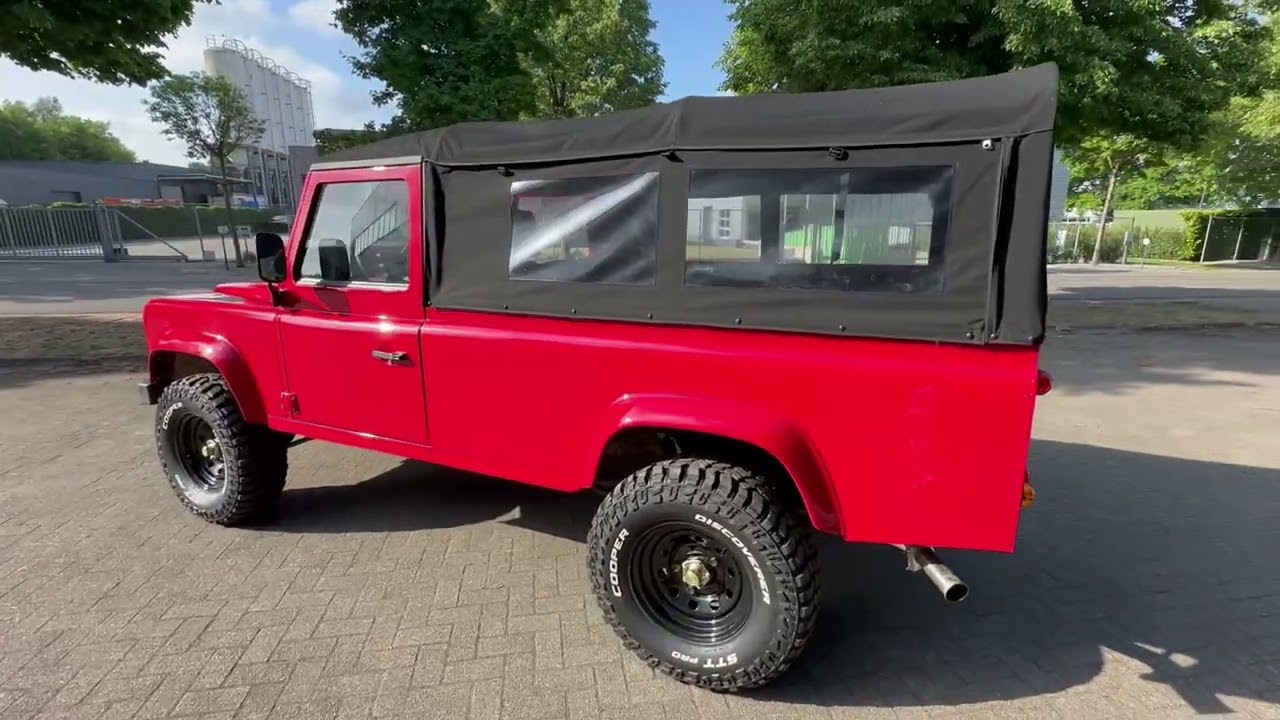 Video preview of Land Rover 110 (1989)