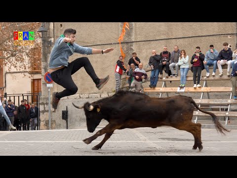 Exhibicion recortadores Alto Mijares Carnaval 2025 - Cirat Castellon Toros Fran Gomez Bous Al Carrer