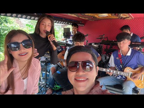 เริ่มครับ บ้านหลุบคา รถแห่สาวน้อย