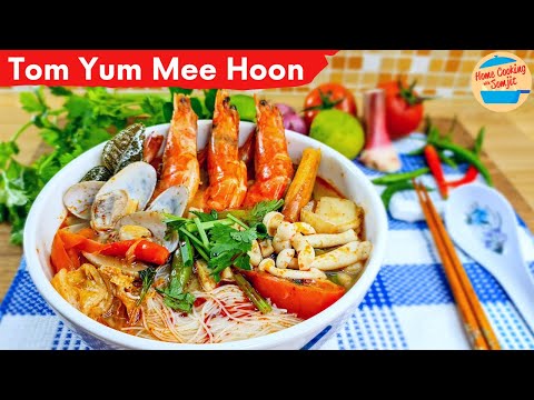 Seafood Tom Yum Mee Hoon