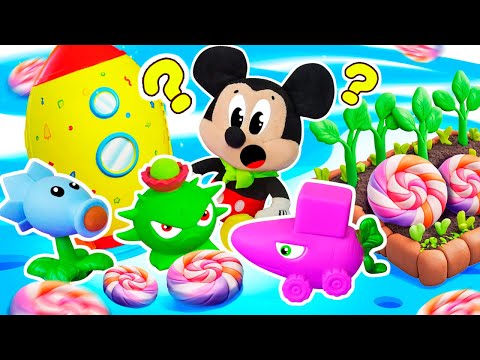 ¡El huerto de EXTRATERRESTRES! Mickey Mouse y otros juguetes de peluche