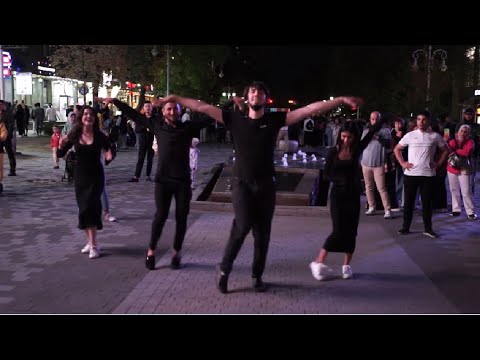 Девушки Танцуют Lezginka Gogia Алма-Ата Арбат Chechen Ловзар Лезгинка 2025 Гогия ALISHKA Dance Bomba