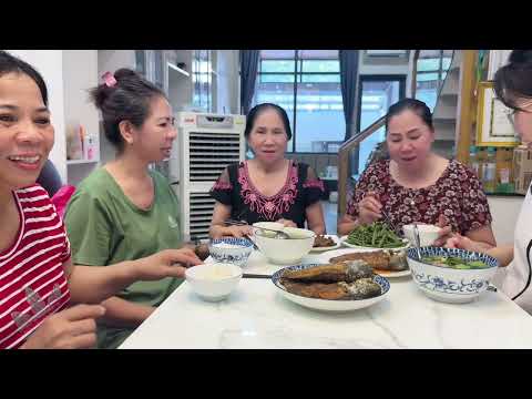 Bà Xã Vào Bếp Cùng Bữa Cơm Trưa Cùng Các Dì | Huỳnh Trí Bảo