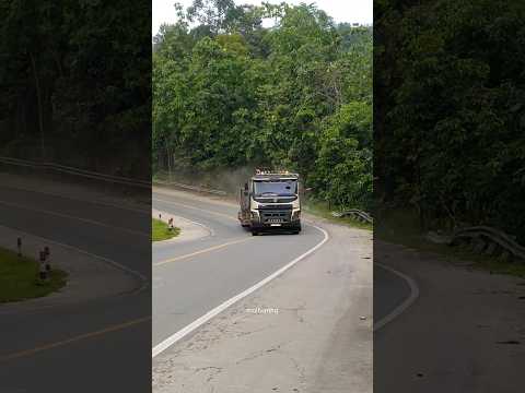 volvo ngebut di tanjakan #shorts