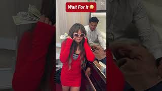 Gold DIgger Gets Instant Karma! 😳