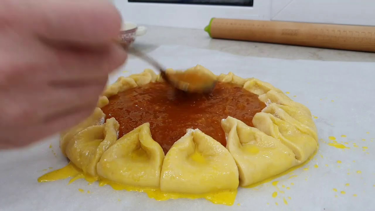 Очень вкусный пирог с вареньем