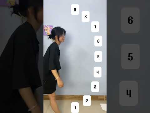 Thi xem ai đá cao hơn mọi người ơi kiểu chị Nhung. Xưởng sản xuất dép Nguyễn Như Anh NGON BỔ RẺ.