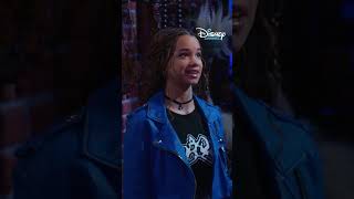 Den gamle hule | Magi efter Waverly Place | Disney Channel Danmark