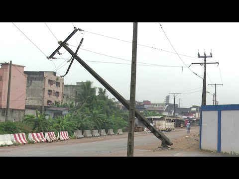 Un poteau électrique à Yopougon inquiète les populations