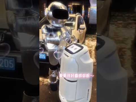 wanita ini baru saja membeli robot masa depan 😂