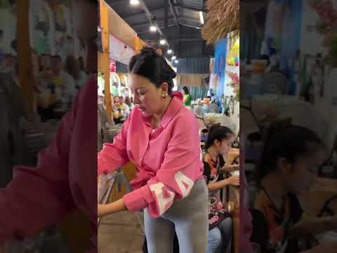 Good Esan Restaurant-Thai Street Food