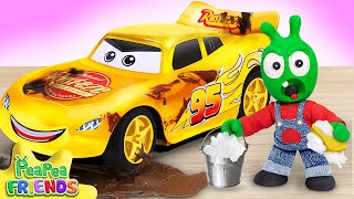 The Golden Car Gets Dirty - Pea Pea Has To Wash The Car - Have Fun Time with Pea Pea