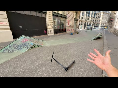 RIDING A SKATEPARK IN THE STREETS OF PARIS!