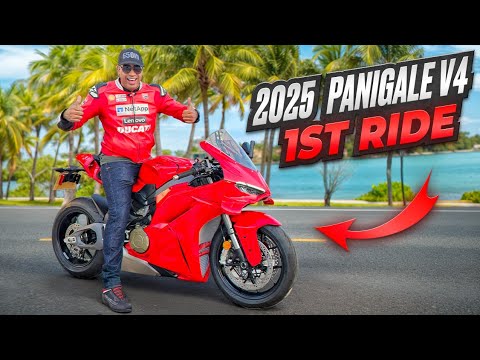 2025 Ducati Panigale V4 | Unboxing, Setup & 1st Ride!