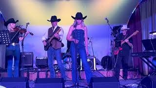 Jadyn Rylee Sings Her Heart Out – Girl in the Mirror LIVE with Curt Ryle on Guitar!" Fort Worth