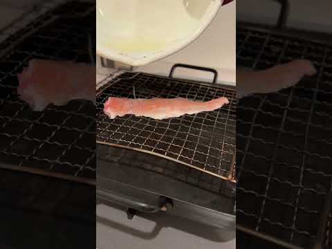 200℃の油を甘鯛のウロコにかける魚のポップコーンが美しすぎる！ #shorts