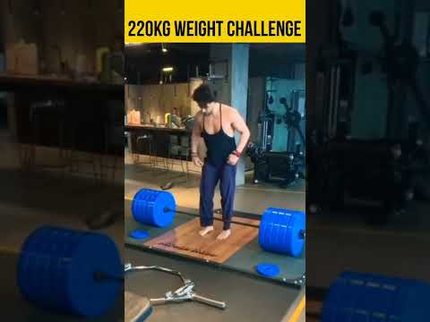 Tiger Shroff Weight Lifting 220kg #shorts Tiger Shroff Stunt Training Blockbuster Battes