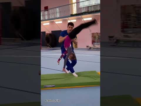 Coaching skills 🫡#gymnasticflips #coachingskills #sports #coach //repost by Fearless_Flips