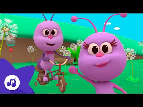 ¡Aburrido Puede Ser Muy Divertido! 🌈 Canción con Historia | Bichikids