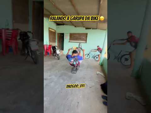 Segunda tentativa para ralar a garupa da bike 😮‍💨 JÁ SE INSCREVE PARA MAS CONTEÚDO 😍#grau   #fyp
